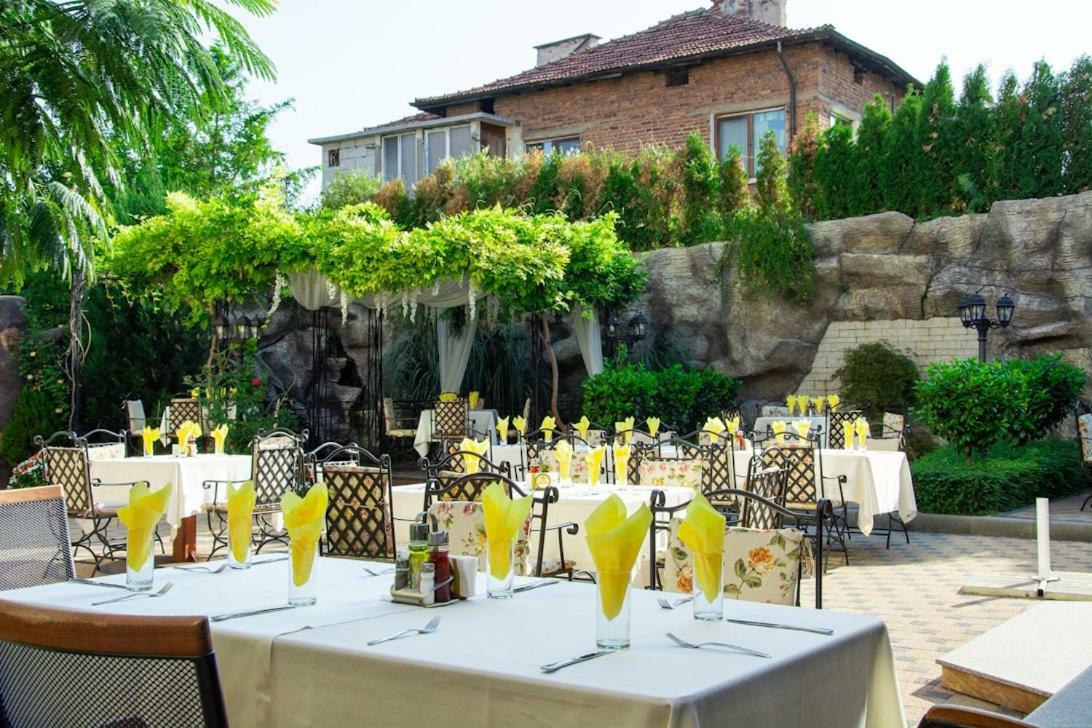 Hotel Forum Пазарджик Экстерьер фото